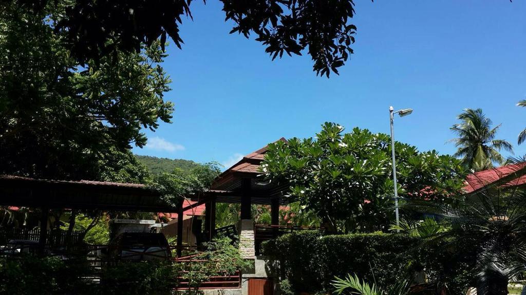 Hotel Baan Sala Lung Dam Bophut Exterior foto